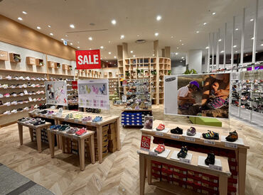 スタッフは未経験スタートがほとんど!
10代~50代以上まで、幅広い年齢層が活躍中♪