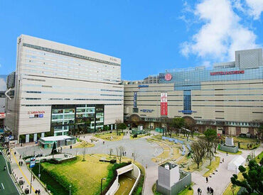 お友達と一緒に応募OK♪
1人は不安…という方も安心です!
まずは登録へお越しください◎
※写真はイメージです。