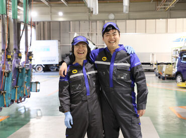 ヤマトオートワークス株式会社 横浜工場 2～10tトラックやバスの整備がメイン！
フォークリフトやトレーラー、EV車などにも関われる！