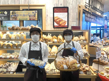 ボンデセール　東大宮店 アナタの作ったパンがお店に並ぶーー
やりがいと、笑顔あふれるお仕事です◇*
店内はキレイで明るく、落ち着いた雰囲気です◎