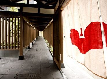 別府温泉 ‐竹と椿のお宿‐ 花べっぷ ライフスタイルに合わせて働けます♪
初めてのアルバイトにもピッタリ！