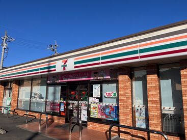 セブンイレブン静岡寺田店 フリーターや大学生が多数活躍中★
かけもちバイトや学校の時間も考慮しながら、短時間でサクッと働きたい方にオススメです◎