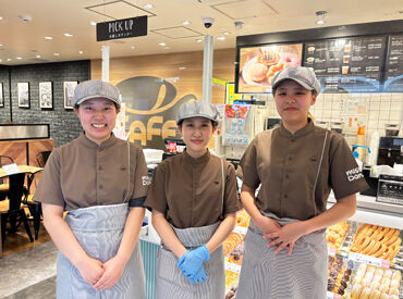 まかない≪無料≫＆社割あり！
休憩時間中はドーナツ＋ドリンクセットが無料★
社割もあるので、お得にドーナツを楽しめますよ◎