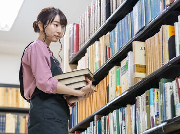 声を掛け合いながら働けるアットホームな雰囲気です☆
商品知識がなくても、興味さえあれば自然に覚えていける点も魅力です◎