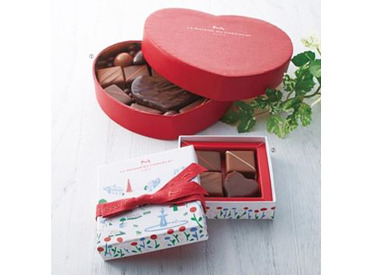 近鉄百貨店 東大阪店 未経験大歓迎★
接客の経験がない方でも大丈夫!!
周りのスタッフがしっかりサポートします♪