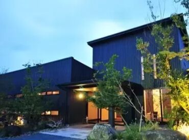 悠然 非日常感を楽しめる、
大人のためのヴィラ風旅館『悠然』
正社員登用もあります！
お気軽にご相談ください♪