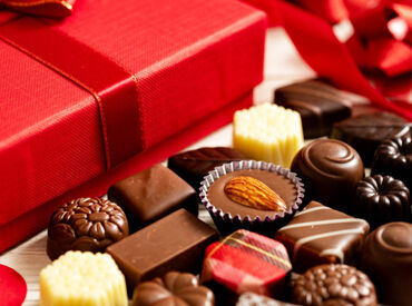 株式会社ガイアコミュニケーションズ ※横浜エリア/KNjan2013VD 年末年始の出費もチャラに?!?
[クリスマス]や[カウントダウン]、
[お正月バーゲン]etc…使い過ぎても怖くない！