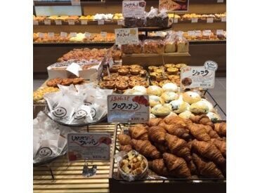 『今日も来ちゃった~^^』
常連さんがご来店することも◎
気さくなお客さまが多いので
とっても働きやすいですよ!