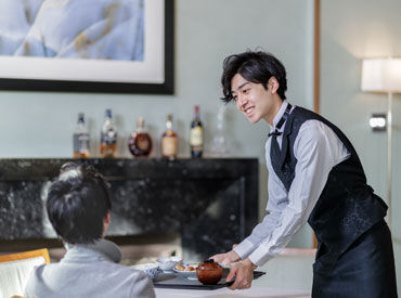 テラスダイニング SunCity町田　10511 未経験の方、歓迎！日中は趣味の時間に。もう1つのバイトが終わってから。などシフトの融通が利くのもうれしいポイントです。