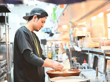 串カツ田中　アミュプラザ小倉店【5309】 全国展開の「串カツ田中」で活躍しませんか？
接客方法などイチから研修でお伝えします！