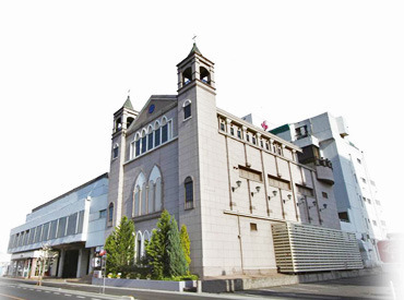 ＼高校生も大学生も大歓迎！／
未経験やバイトデビューの方も安心！
先輩のフォロー体制もバッチリです◎