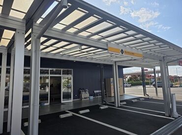 オリックスレンタカーで働こう!
家族も知ってる会社だから安心◎
受付業務や回送業務など♪