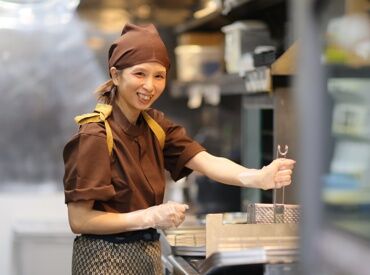 ゆず庵　新下関店 未経験からはじめたStaff多数☆
料理なんてほぼしない…という方も、
先輩達がイチから優しく教えるので、ご安心を♪