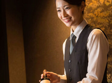 店舗は港区日比谷にある綺麗なオフィスビル内！
シックでおしゃれなお店です。
日祝はお休み(お店もお休み)の完全週休2日制♪