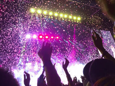 知識やスキルは不要！
お客様のご案内やチケットのもぎりなど、
カンタンな作業なので未経験からチャレンジ可能！