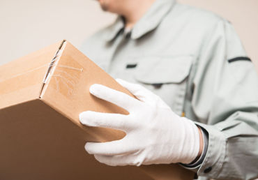 最初は先輩との研修などもあるので未経験の方でも安心！
まずはお話だけでもOKです♪