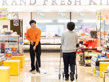 "フジグラン広島"の清掃♪
お仕事終わりにお買い物ができて便利です◎