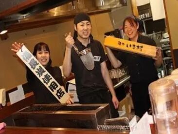 ラーメン屋のイメージが変わる…⁉
キレイで落ち着いたお店♪
どなたでも入りやすい雰囲気で人気◎