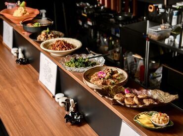 <マイナビバイト初登場>たくさんのお客様と関われて笑顔溢れるお仕事◎「将来自分のお店を持ちたい」などの理由もOK！