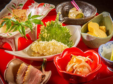 ▼通いやすさバッチリ！
・京都市役所前駅から徒歩3分
・京都河原町駅から徒歩5分
交通費の支給もあります◎