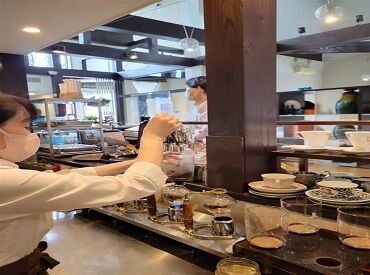 カフェルーチェ はなみずき 接客未経験の方も大歓迎♪
難しいことは一切なし！お仕事内容は一から丁寧にお教えします★