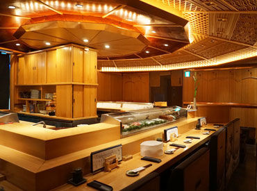 若手スタッフから何十年も活躍する
ベテランまで…幅広い年齢層の職人が在籍!
居心地の良い職場で、和気あいあいと働けます◎