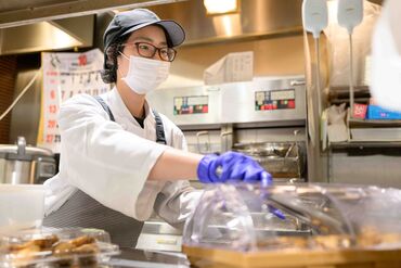 サンマルシェふじかわ店内にある
Meat Deli OHTA（ミートデリ オオタ）で勤務★
人前に出ることが少ないので働きやすい！