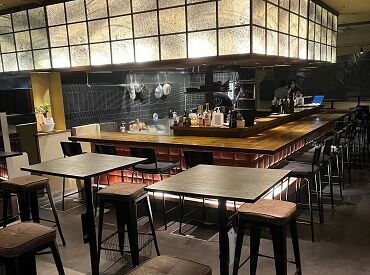 ＼当店なら！／
髪色・髪型・ピアス…ほぼ自由♪
さらにシフトも《週1日～》で、アナタらしく働けちゃいます★