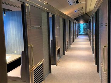 焼肉 牛芯 全席個室の高級焼肉で黒毛和牛をご提供＊
「うち、ここで働いてるねん♪」と自慢できちゃう職場です♪
