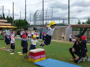 茨木市役所 幅広い年代層のスタッフが活躍中♪