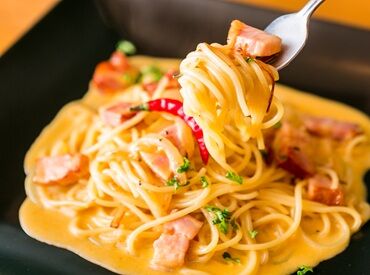 お店の味がおトクに…!
⇒無料まかない・スタッフ割あり◎
お財布にも優しい★