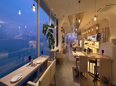 "エピカリス"とは…ギリシャ語の「魅力的な」という意味を持つ言葉。
魅力的なサービス、ホテルを届けるお手伝いをお願いします