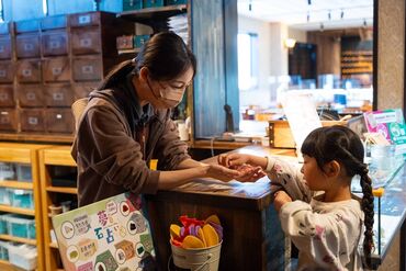 高収入！
宝石のご案内！9時～18時での勤務☆彡