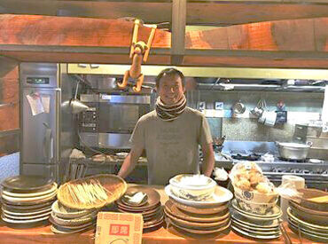 まかない中をパシャリ★
「スタッフさんには本当に助けられてるよ！」
大将とスタッフ同士の思いやりにもほっこり。