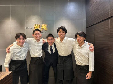 高級店なのにどこか温かい、
お客様もスタッフも「居心地がいい」空間です♪