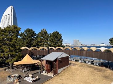 ★キャンプや調理未経験でも大丈夫…？★
私生活で経験のないSTAFFも全然いますよ！
業務はイチから丁寧に教えます◎