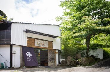 糸島の人気かき氷カフェで夏を満喫♪
自然に囲まれた人気店で働こう！