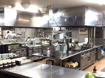 ＊ゴルフ場のレストラン勤務＊
落ち着いたお客様が多く、接客しやすいのもポイント♪
未経験からの挑戦にピッタリです！