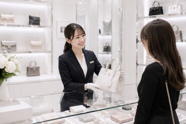 ファッション人材リンク株式会社【FJLSAPPORO】 ﾟ*｡☆ NEWスタッフ募集 ☆。*ﾟ
・20～30代活躍中
・未経験大歓迎
・車通勤可能
・ネイルなどおしゃれOK