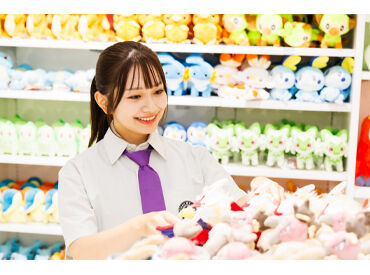 ポケモンセンターオキナワ（017） ＼世界中で大人気！／
ポケモンのオフィシャルショップ★
オリジナル商品や楽しいイベントなどもりだくさん！