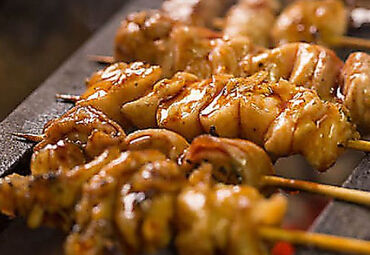 串特急鎌ヶ谷駅東口店 串料理が自慢の個人店★
シフトは自己申告＆1週間毎☆
●サクッと学校帰りにお小遣い稼ぎ♪
●家庭や他の仕事と両立♪