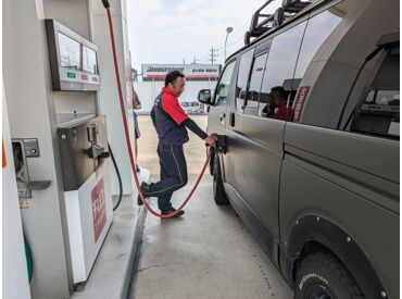 丸紅エネルギー 長田SS お客様がいなくてゆとりがある時は
スタッフみんなで話したりするほど
気さくで優しい方ばかりです♪