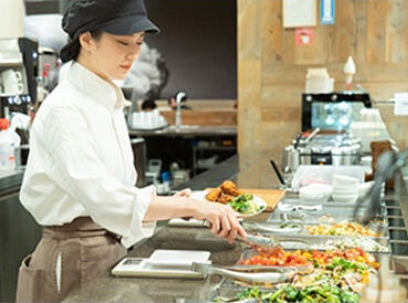 Café＆MealMUJI　東京有明 お店を一緒につくってくださる方♪*
"無印が好き" "接客が好き"
まずはそんなキッカケでもOK◎