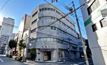 株式会社七福屋 ＼未経験でも大丈夫／
分担して作業を行っているので、
ひとつの作業に集中して働けます♪