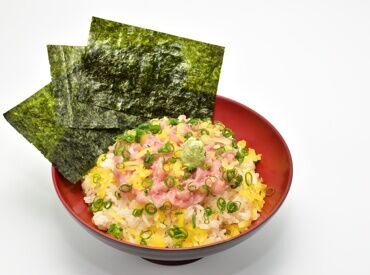 ★308円のまかないあり★
＜寿司＞がおトクに食べられます！
寿司大好きな方、大歓迎！みんなに大好評ですよ♪