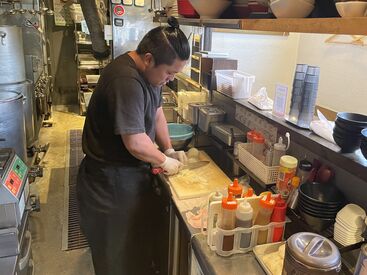博多 表邸 大名店 「上質なお店で接客を学びたい」「本格的な技術を身につけたい」
あなたの想いを、全国展開を見据える成長企業が応援します！