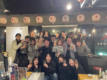 marki garni　（マーキガルニ） ＼スタッフ同士の仲の良さが自慢!／
2か月に1回、勉強会で接客や英語などを学んだり、
飲み会をしたりして交流を深めています★