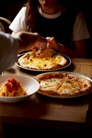 La Terrasse All DAY Dining （ラ・テラス オールデイダイニング） バイトデビューも大歓迎！
まずは≪明るい挨拶≫からお教えします♪