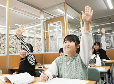 教員免許をお持ちの方、塾講師の経験者
子どもの教育に関わりたい未経験の方
→どの年代の方も大歓迎!