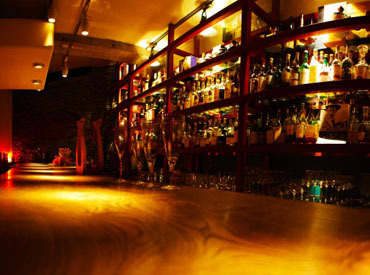 交通費支給‼まかないあり‼各駅～徒歩5分以内通勤も便利な勤務地ばかり！
ご希望の勤務地があれば最大限考慮します。